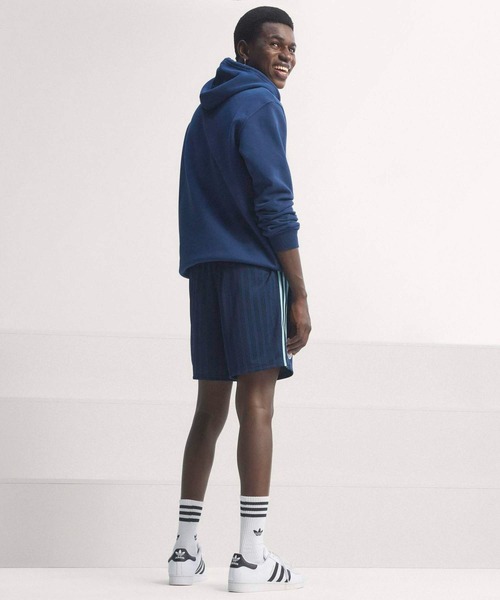 adidas(アディダス)の「ドイツ オリジナルス ショーツ / ハーフパンツ / アディダス adidas(その他パンツ・メンズ・ブルー・XX-LARGE/LARGE/MEDIUM/SMALL/X-LARGE)」の2枚目の写真