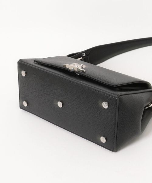 Vivienne Westwood（ヴィヴィアンウエストウッド）の「HAZEL MEDIUM HANDBAG（ショルダーバッグ・レディース・ブラック・FREE）」の3枚目の写真