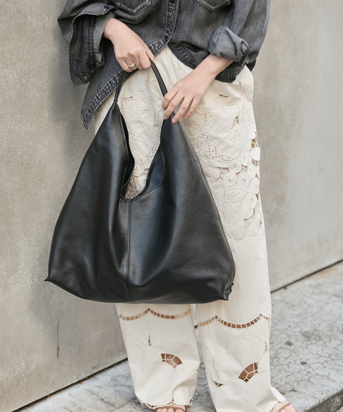 AULENTTI(オウレンティ)の「【AULENTTI/オウレンティ】ショルダーBAG(トートバッグ・レディース・ブラック・FREE)」の2枚目の写真