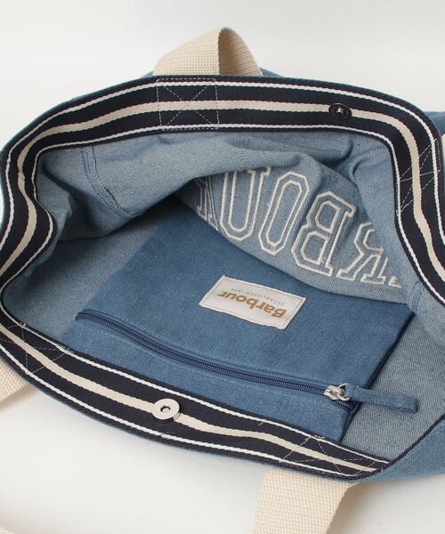 Barbour（バブアー）の「(BARBOUR)EMILY DENIM TOTE BAG（トートバッグ・レディース・ブルー・ONE SIZE）」の4枚目の写真
