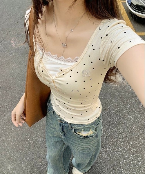 LADY LIKE(レディライク)の「ミニドット柄ヘンリーネックコンパクト半袖Tシャツ(Tシャツ/カットソー・レディース・ホワイト/アイボリー・M)」の6枚目の写真