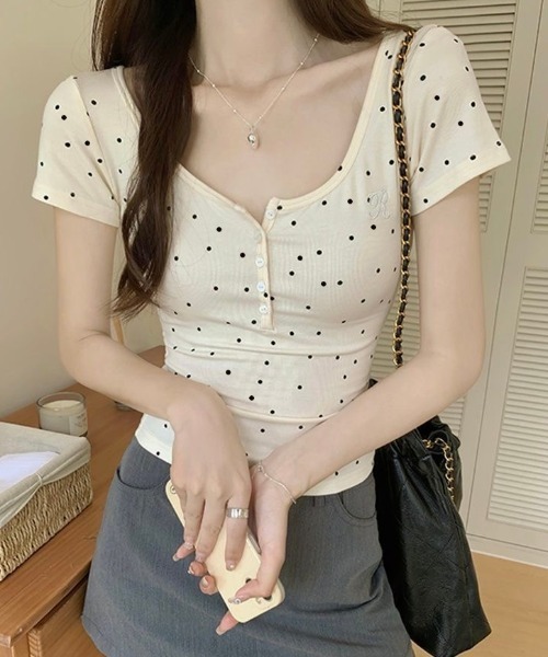 LADY LIKE(レディライク)の「ミニドット柄ヘンリーネックコンパクト半袖Tシャツ(Tシャツ/カットソー・レディース・ホワイト/アイボリー・M)」の10枚目の写真