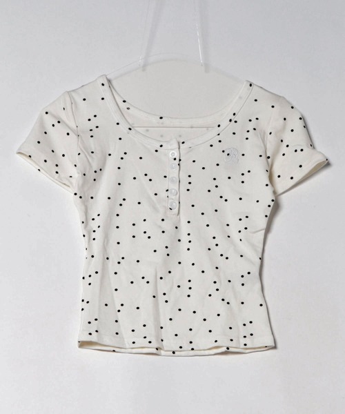 LADY LIKE(レディライク)の「ミニドット柄ヘンリーネックコンパクト半袖Tシャツ(Tシャツ/カットソー・レディース・ホワイト/アイボリー・M)」の3枚目の写真