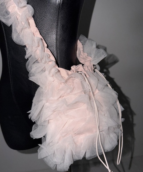 me+em select(ミームセレクト)の「【 2color 】チュールフリル巾着ミニショルダーバッグ/ tulle frill drawstring mini shoulder bag(ショルダーバッグ・レディース・ブラック/ピンク・FREE)」の13枚目の写真