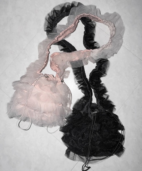 me+em select(ミームセレクト)の「【 2color 】チュールフリル巾着ミニショルダーバッグ/ tulle frill drawstring mini shoulder bag(ショルダーバッグ・レディース・ブラック/ピンク・FREE)」の17枚目の写真