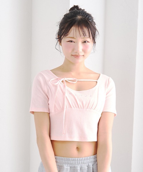 Mi-je(ミジェ)の「ラインストーンクロップド半袖Tシャツ(Tシャツ/カットソー・レディース・オフホワイト/ピンク・F)」の2枚目の写真