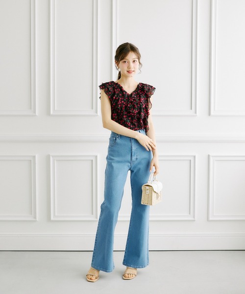 tocco closet(トッコ クローゼット)の「インナー付きチェリープリントラッフルフリルブラウス(シャツ/ブラウス・レディース・ブラック/オフホワイト・M)」の8枚目の写真