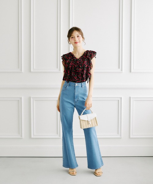 tocco closet(トッコ クローゼット)の「インナー付きチェリープリントラッフルフリルブラウス(シャツ/ブラウス・レディース・ブラック/オフホワイト・M)」の9枚目の写真