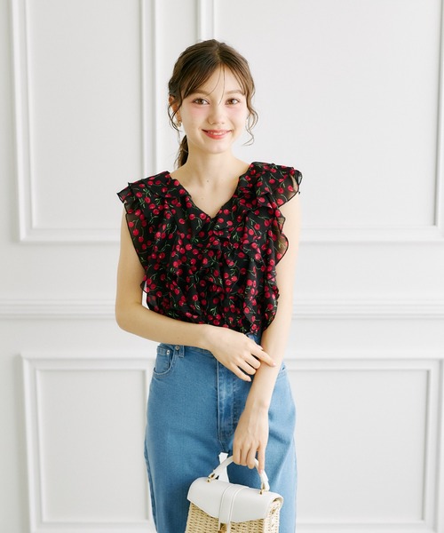 tocco closet(トッコ クローゼット)の「インナー付きチェリープリントラッフルフリルブラウス(シャツ/ブラウス・レディース・ブラック/オフホワイト・M)」の10枚目の写真