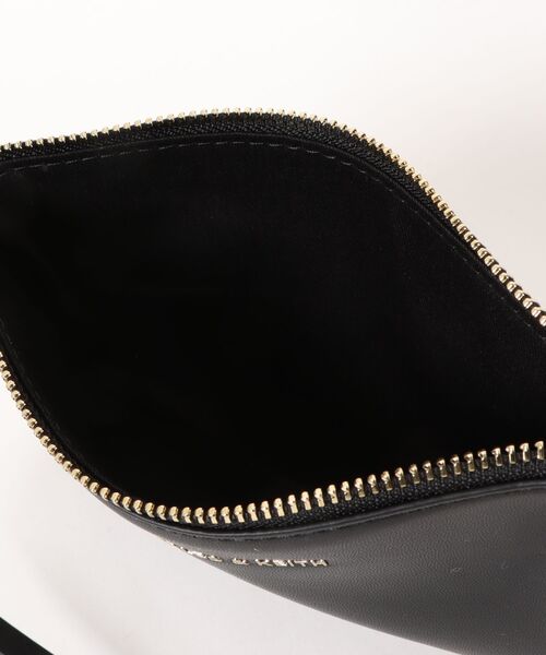 CHARLES & KEITH（チャールズ & キース）の「Calla カルラ ウーブン ショルダーバッグ（ショルダーバッグ・レディース・チョコ/クリーム/ブラック・M）」の20枚目の写真