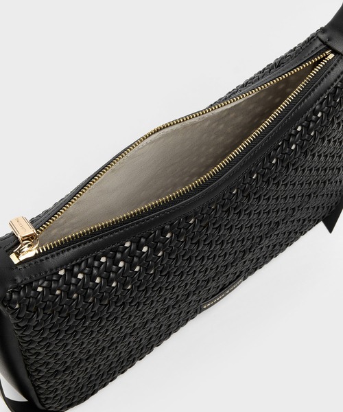CHARLES & KEITH（チャールズ & キース）の「Calla カルラ ウーブン ショルダーバッグ（ショルダーバッグ・レディース・チョコ/クリーム/ブラック・M）」の6枚目の写真