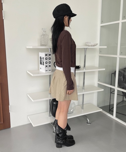 UNE MANSION(ユヌマンション)の「ボタンデザインレイヤード長袖Tシャツカットソー(Tシャツ/カットソー・レディース・ブラウン/ブラック/グレー・FREE)」の20枚目の写真