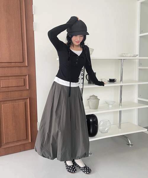 UNE MANSION(ユヌマンション)の「ボタンデザインレイヤード長袖Tシャツカットソー(Tシャツ/カットソー・レディース・ブラウン/ブラック/グレー・FREE)」の14枚目の写真