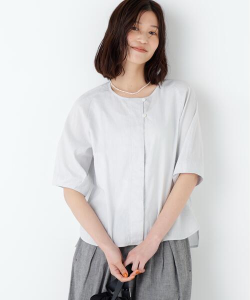 human woman(ヒューマンウーマン)の「◆【ウォッシャブル】リネンコットンシャンブレータックスリーブブラウス(シャツ/ブラウス・レディース・ブラウン/グレー・MEDIUM)」の1枚目の写真