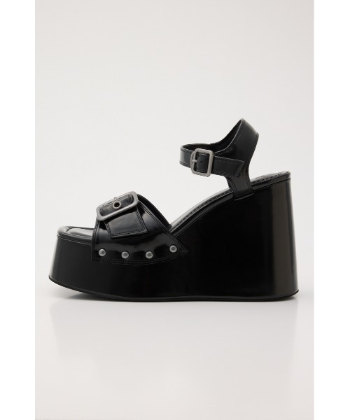 SLY（スライ）の「CHUNKY SOLE STUDS SANDAL チャンキーソールスタッズサンダル 春服 夏服（サンダル・レディース・ブラック/ベージュ・LARGE/MEDIUM/SMALL）」の4枚目の写真