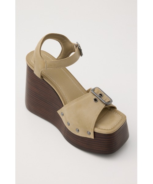 SLY（スライ）の「CHUNKY SOLE STUDS SANDAL チャンキーソールスタッズサンダル 春服 夏服（サンダル・レディース・ブラック/ベージュ・LARGE/MEDIUM/SMALL）」の13枚目の写真