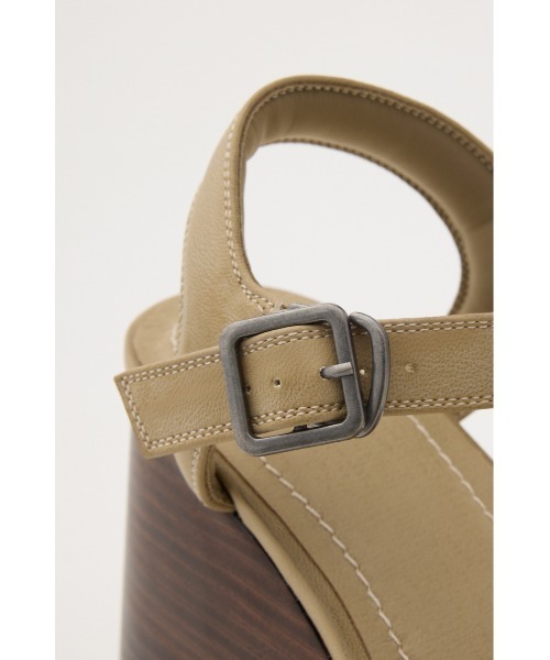 SLY（スライ）の「CHUNKY SOLE STUDS SANDAL チャンキーソールスタッズサンダル 春服 夏服（サンダル・レディース・ブラック/ベージュ・LARGE/MEDIUM/SMALL）」の17枚目の写真