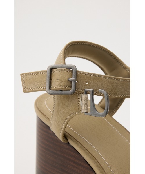 SLY（スライ）の「CHUNKY SOLE STUDS SANDAL チャンキーソールスタッズサンダル 春服 夏服（サンダル・レディース・ブラック/ベージュ・LARGE/MEDIUM/SMALL）」の18枚目の写真