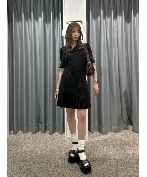 SLY(スライ)の「CHUNKY SOLE STUDS SANDAL チャンキーソールスタッズサンダル 春服 夏服(サンダル・レディース・ブラック/ベージュ・LARGE/MEDIUM/SMALL)」の21枚目の写真