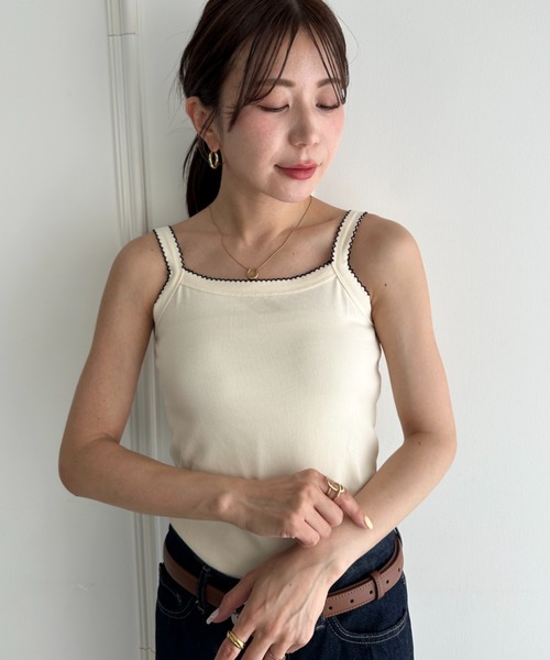 MYMOOD.(マイムード)の「単品使いやインナーとしても♪配色キャミソール(キャミソール・レディース・ライトグレー/アイボリー/ホワイト/ブラック・FREE)」の2枚目の写真