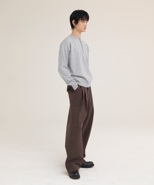 AKECII(アケシ)の「ヘリソンワイドチノパンツ_ウォッシュドブラウン(その他パンツ・メンズ・その他・MEDIUM/SMALL/LARGE)」の6枚目の写真