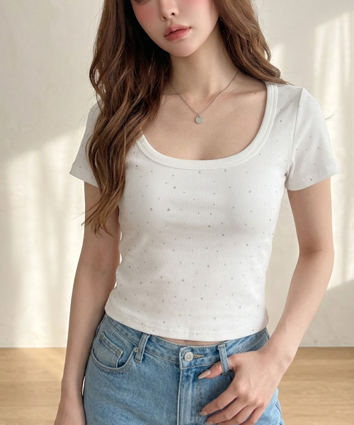 VIVID LADY（ビビッドレディー）の「ラインストーン カップイン クロップド丈 半袖Tシャツ（Tシャツ/カットソー・レディース・ホワイト/ブラック/グレー・FREE）」の8枚目の写真