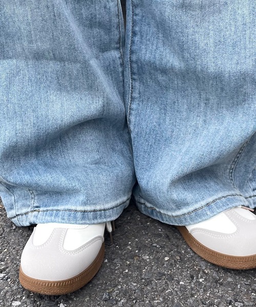 CRB(シーアールビー)の「サイドライン切替ストレートデニムパンツ(デニムパンツ・レディース・ブルー・L/M/S)」の3枚目の写真