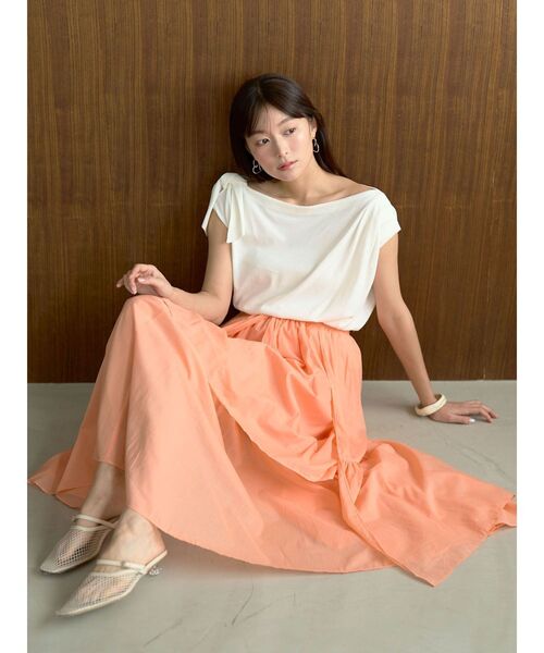 LAGUNAMOON(ラグナムーン)の「オフショルリボンドレープニット 【夏服】(ニット/セーター・レディース・ホワイト/ライトブルー/ブラック・FREE)」の10枚目の写真