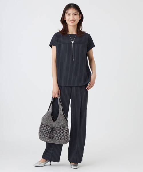 TRANS WORK（トランスワーク）の「【接触冷感・ウォッシャブル】アセテートストレッチストライプブラウス（シャツ/ブラウス・レディース・ネイビー/オフホワイト・38/40）」の4枚目の写真