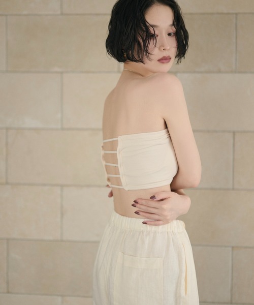 LAULEN(ローレン)の「back strap rib bandeau /バックストラップリブバンドゥ(チューブトップ・レディース・アイボリー/ブラック・FREE)」の6枚目の写真
