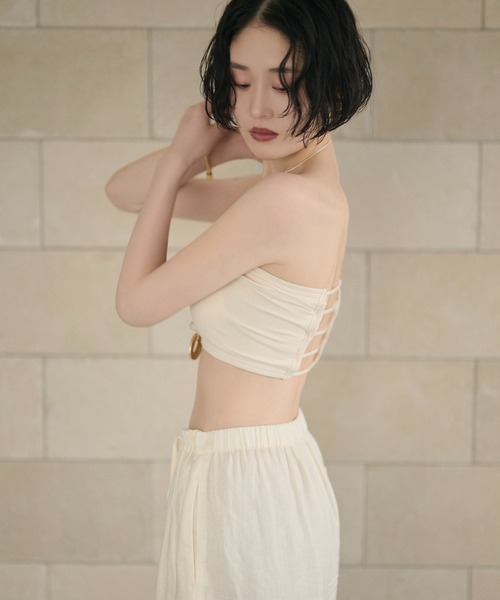 LAULEN(ローレン)の「back strap rib bandeau /バックストラップリブバンドゥ(チューブトップ・レディース・アイボリー/ブラック・FREE)」の4枚目の写真