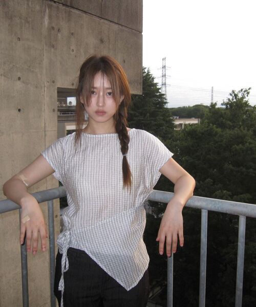 TILL I DIE（ティルアイダイ）の「Raglan wrap detail blouse [TISU06BL08]_Ivory（シャツ/ブラウス・レディース・アイボリー・FREE）」の2枚目の写真
