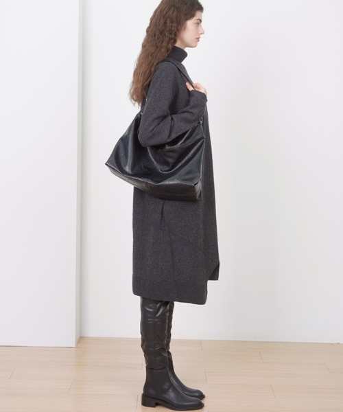 Never mind the XU / Chikashitsu+(ネバーマインド ザ エックスユー / チカシツプラス)の「【HAH ARCHIVE】Contour Shoulder Bag(Faux Leather) / 【ハーアーカイブ】コントゥアワンショルダーバッグ(フォーレザー)(ショルダーバッグ・メンズ・ブラック・ONE SIZE)」の15枚目の写真