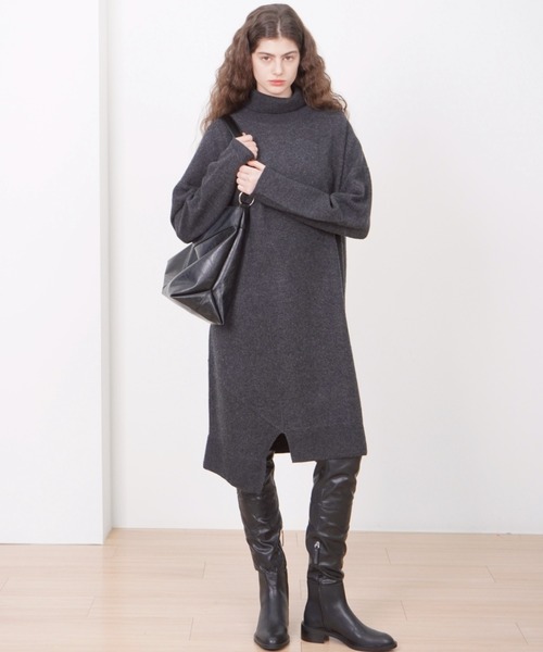 Never mind the XU / Chikashitsu+(ネバーマインド ザ エックスユー / チカシツプラス)の「【HAH ARCHIVE】Contour Shoulder Bag(Faux Leather) / 【ハーアーカイブ】コントゥアワンショルダーバッグ(フォーレザー)(ショルダーバッグ・メンズ・ブラック・ONE SIZE)」の20枚目の写真