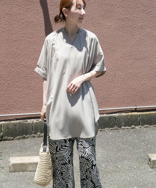 ITEMS URBANRESEARCH(アイテムズ アーバンリサーチ)の「スキッパーチュニックブラウス(シャツ/ブラウス・レディース・グレー系その他/ライトブルー/ネイビー・FREE)」の6枚目の写真