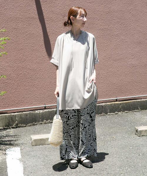 ITEMS URBANRESEARCH(アイテムズ アーバンリサーチ)の「スキッパーチュニックブラウス(シャツ/ブラウス・レディース・グレー系その他/ライトブルー/ネイビー・FREE)」の7枚目の写真