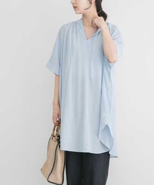 ITEMS URBANRESEARCH(アイテムズ アーバンリサーチ)の「スキッパーチュニックブラウス(シャツ/ブラウス・レディース・グレー系その他/ライトブルー/ネイビー・FREE)」の11枚目の写真