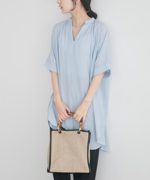 ITEMS URBANRESEARCH(アイテムズ アーバンリサーチ)の「スキッパーチュニックブラウス(シャツ/ブラウス・レディース・グレー系その他/ライトブルー/ネイビー・FREE)」の12枚目の写真