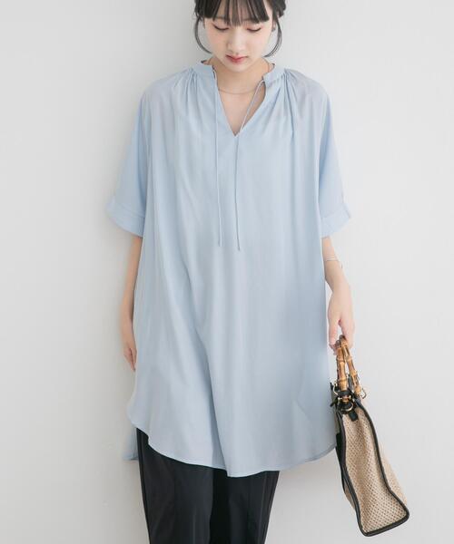 ITEMS URBANRESEARCH(アイテムズ アーバンリサーチ)の「スキッパーチュニックブラウス(シャツ/ブラウス・レディース・グレー系その他/ライトブルー/ネイビー・FREE)」の13枚目の写真