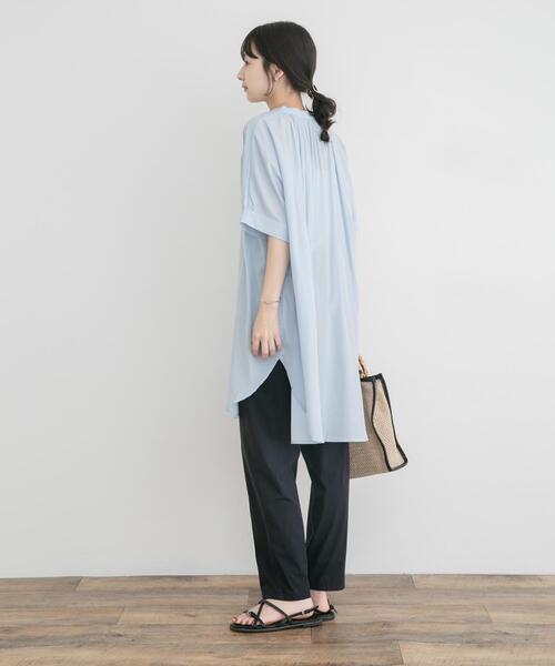 ITEMS URBANRESEARCH(アイテムズ アーバンリサーチ)の「スキッパーチュニックブラウス(シャツ/ブラウス・レディース・グレー系その他/ライトブルー/ネイビー・FREE)」の15枚目の写真