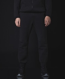 ARTA MECHANICS（エーアールティーエーメカニクス）の「ARTA TRAINING WEAR AIR KNIT PANTS（エーアールティーエー トレーニング ウェア エア ニット パンツ）（その他パンツ）」