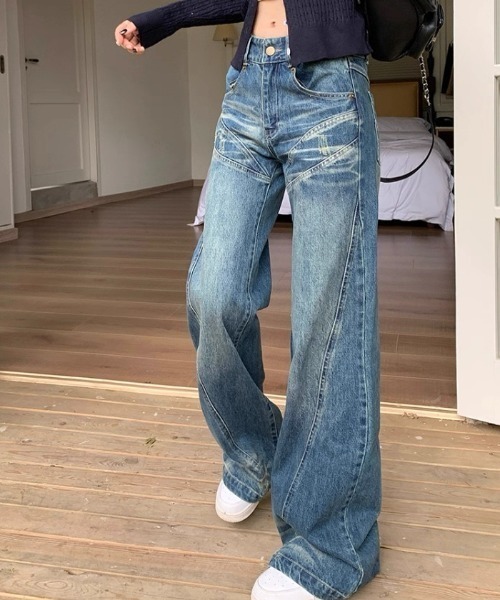 AVYL(アヴィル)の「フェードウォッシュルーズワイドデニム/ヴィンテージ 切替デザインフレアデニムパンツ(デニムパンツ・レディース・ブルー・S/M/L)」の17枚目の写真