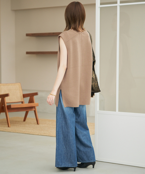 SLOBE IENA(スローブイエナ)の「《WEB限定カラーあり/追加》ダブルフェイスニットベスト(ベスト・レディース・チャコールグレー/キャメル/ブラック・FREE)」の17枚目の写真