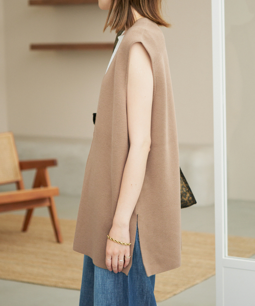 SLOBE IENA(スローブイエナ)の「《WEB限定カラーあり/追加》ダブルフェイスニットベスト(ベスト・レディース・チャコールグレー/キャメル/ブラック・FREE)」の13枚目の写真