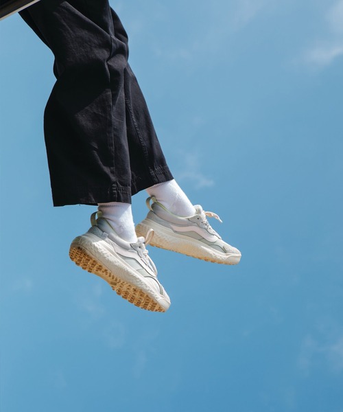 VANS(バンズ)の「MTE ウルトラレンジ NEO VR3 / UltraRange Neo VR3 LIGHT YELLO VN000BCEBIG1(スニーカー・メンズ・ライトイエロー・8.5/10.5/10/9.5)」の5枚目の写真