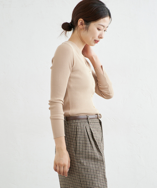 IENA(イエナ)の「《手洗い可》ECO SPLASH Vカーディガン(カーディガン/ボレロ・レディース・ブラック/パープル/ベージュ・FREE)」の15枚目の写真