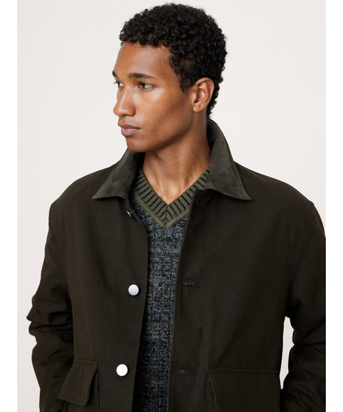 Banana Republic(バナナリパブリック)の「コットンツイル ユーティリティジャケット (スエード襟付き)(その他アウター・メンズ・オリーブ・S/M/L/XL)」の3枚目の写真