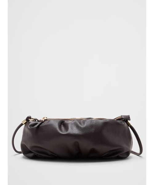 BANANA REPUBLIC FACTORY STORE(バナナリパブリック ファクトリーストア)の「BANANA REPUBLIC FACTORY STORE ヴィーガンレザー クラウドクロスボディバッグ(ショルダーバッグ・レディース・ブラック/ワイン・ONE SIZE)」の2枚目の写真