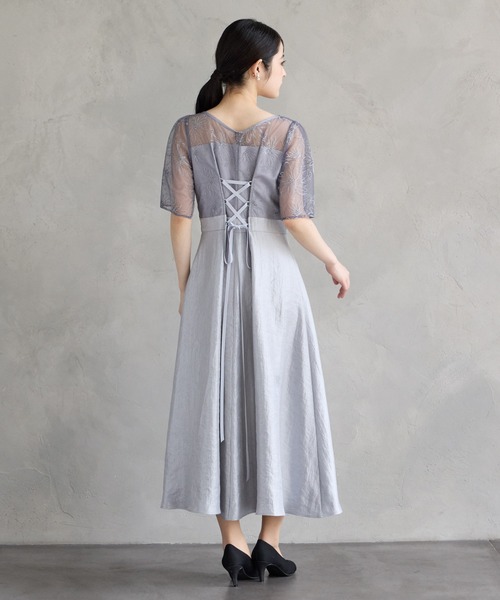 AIMER（エメ）の「フラワー刺繍チュール×ルミエールサテンフィット&フレアパーティードレス　結婚式　お呼ばれ　ドレス　20代 30代（ドレス・レディース・ブルーグレー/ネイビー/ブラウン・MEDIUM）」の10枚目の写真