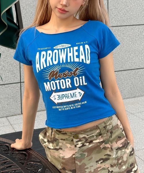 SHEENA(シーナ)の「ワイドネックヴィンテージライクロゴコンパクトTシャツ(Tシャツ/カットソー・レディース・ブルー・M)」の7枚目の写真